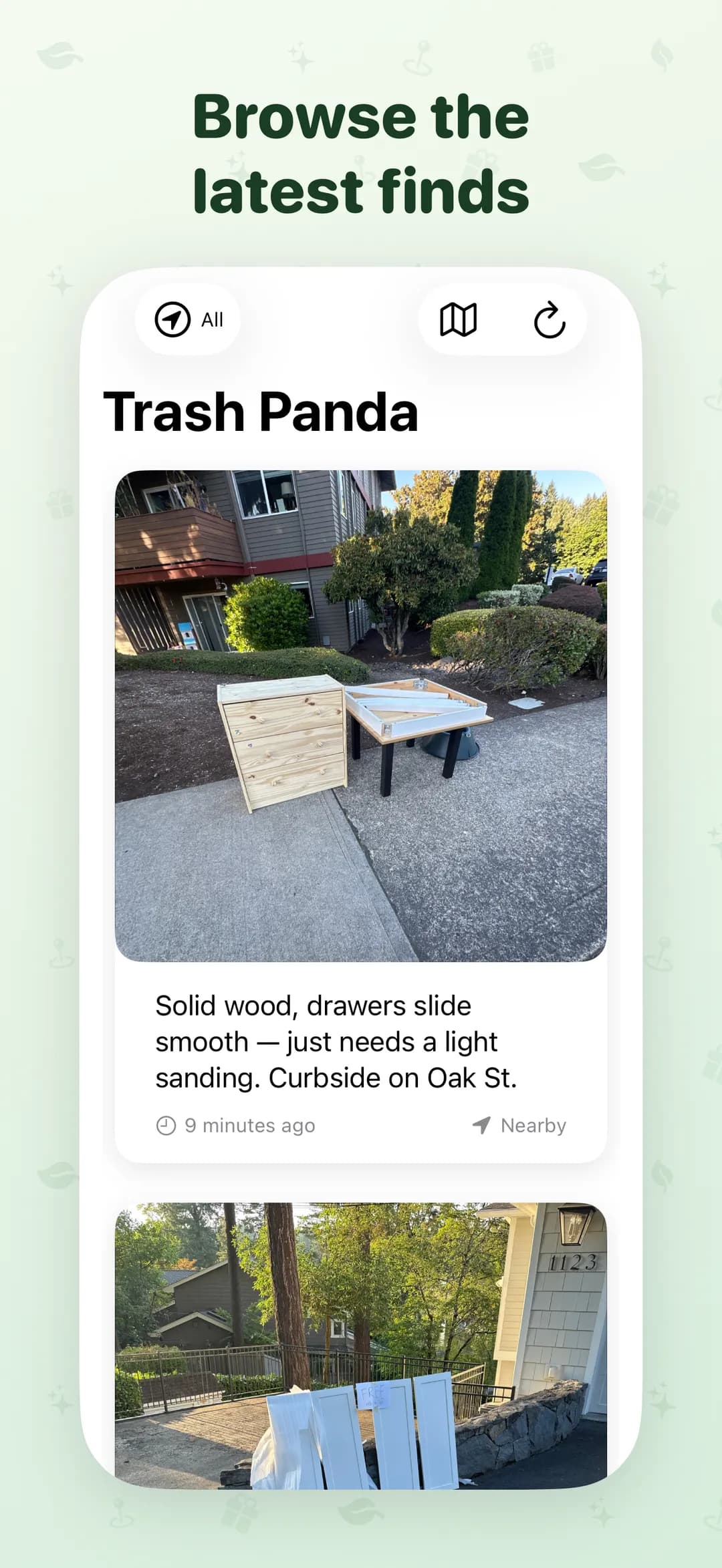 App feed of nearby curbside finds with photos and descriptions